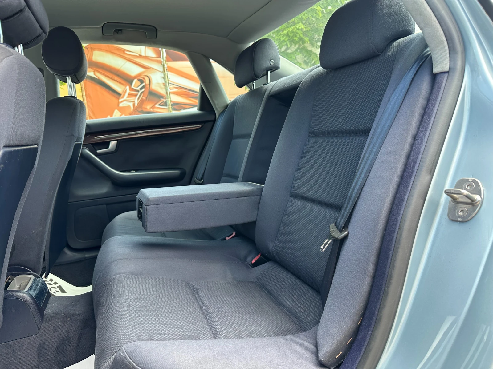 Audi A4 2.0i 131 к.с. - изображение 9