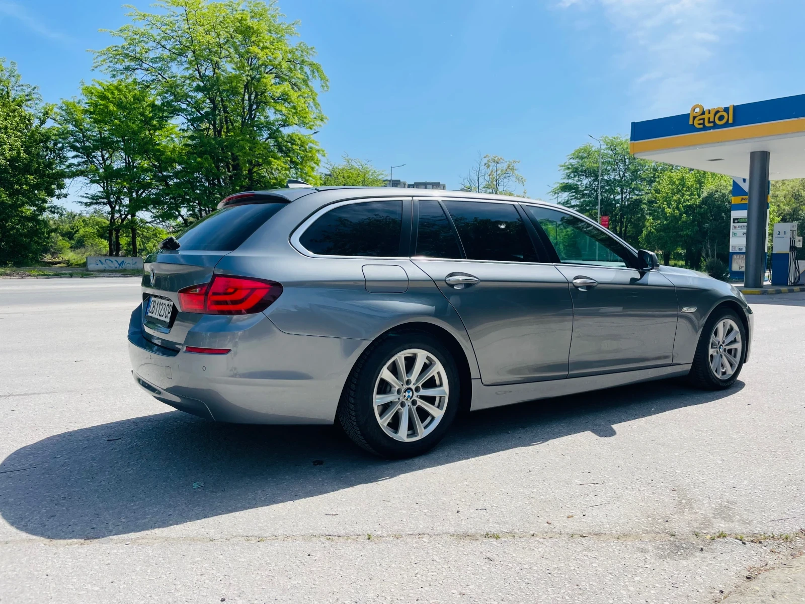 BMW 525 X Drive  | Mobile.bg   11