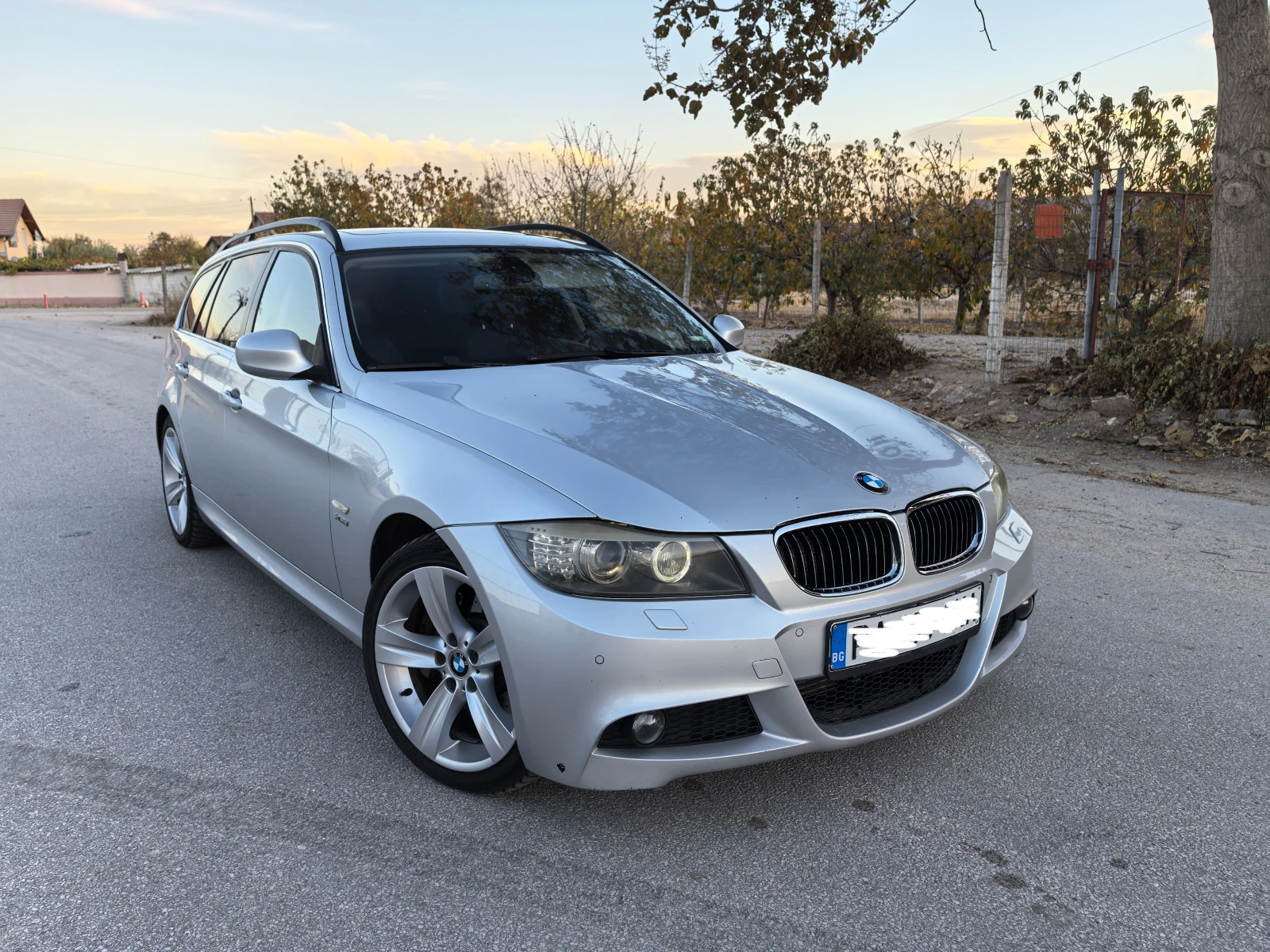 BMW 330 Xdrive, снимка 2 - Автомобили и джипове - 53586073