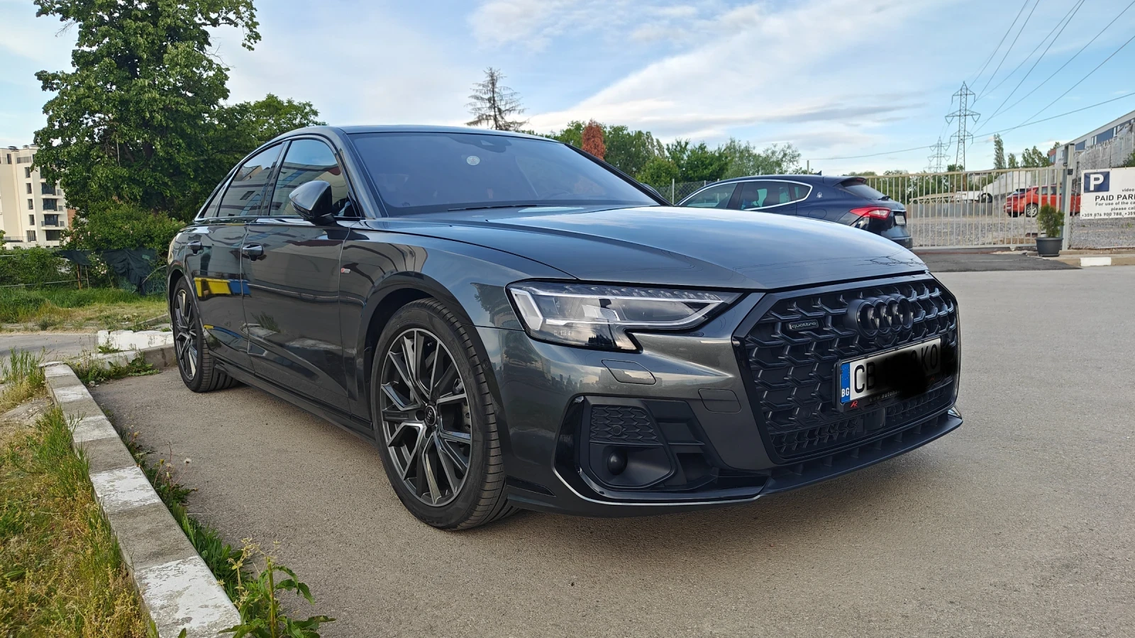 Audi A8 5.5 TFSI - изображение 2
