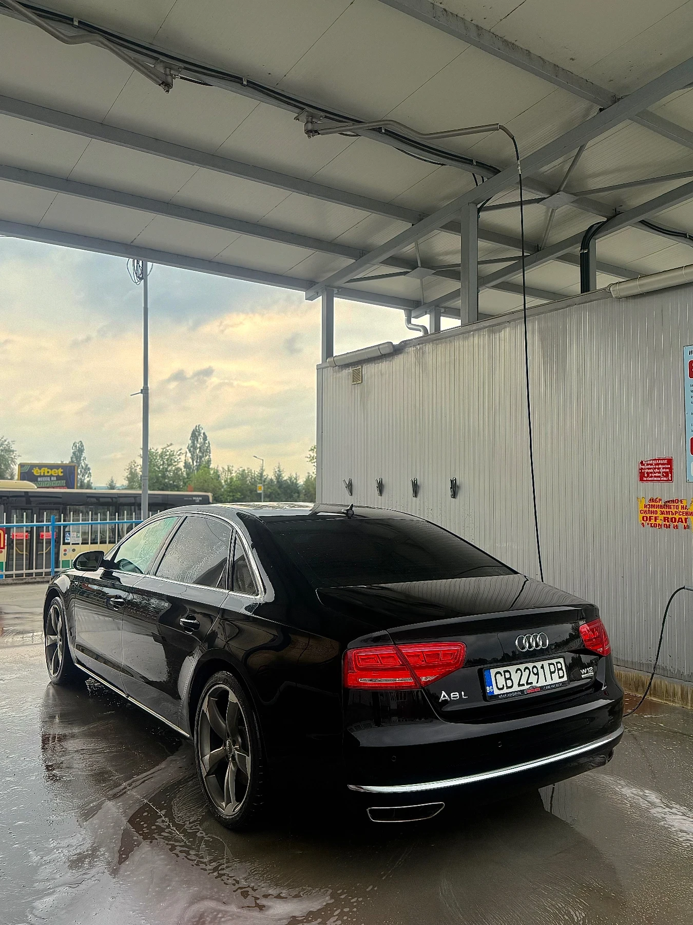 Audi A8 4.2 TDI Long Quattro   2012 г. / W12 пакет / Full  - изображение 2