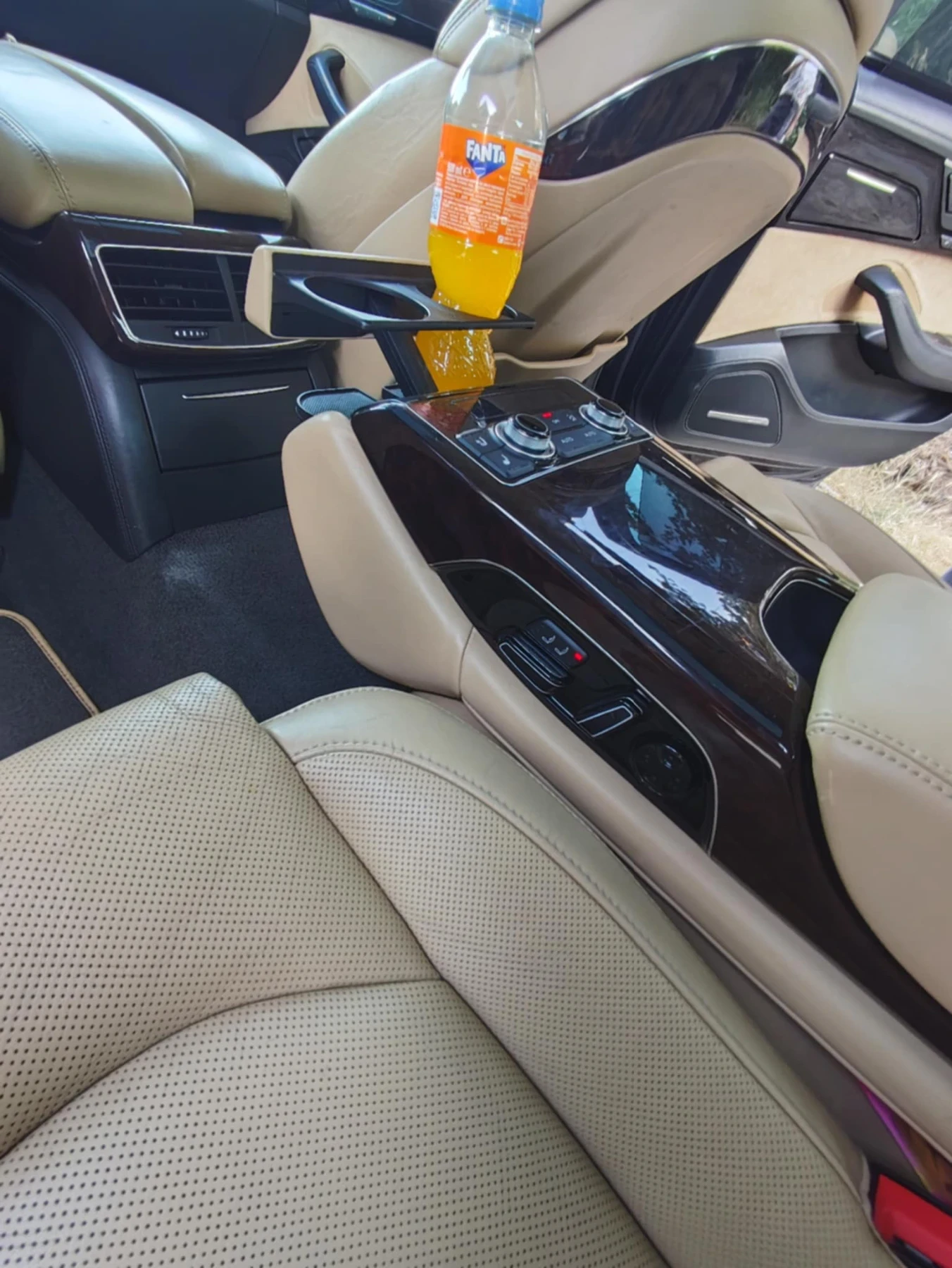Audi A8 4.2 TDI Long Quattro   2012 г. / W12 пакет / Full  - изображение 7