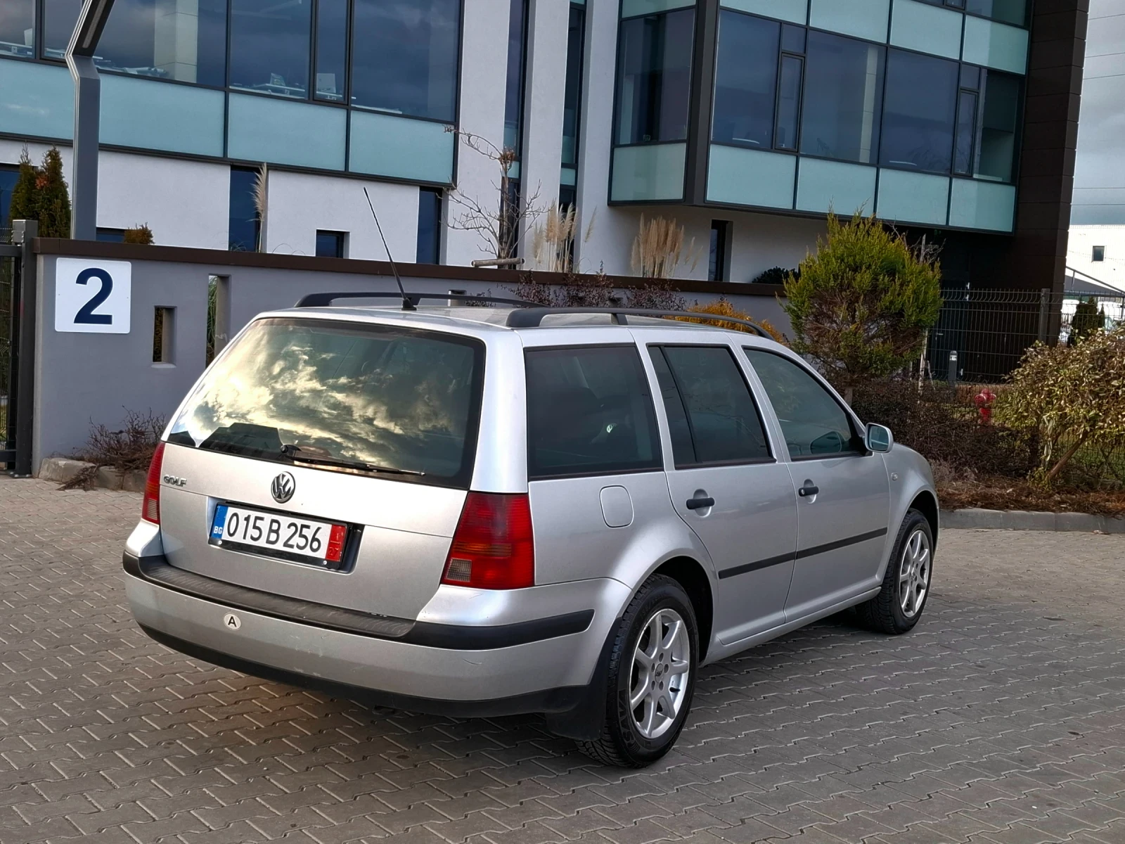 VW Golf 1.9SDI* (70кс)* * НОВ ВНОС* *  - изображение 9