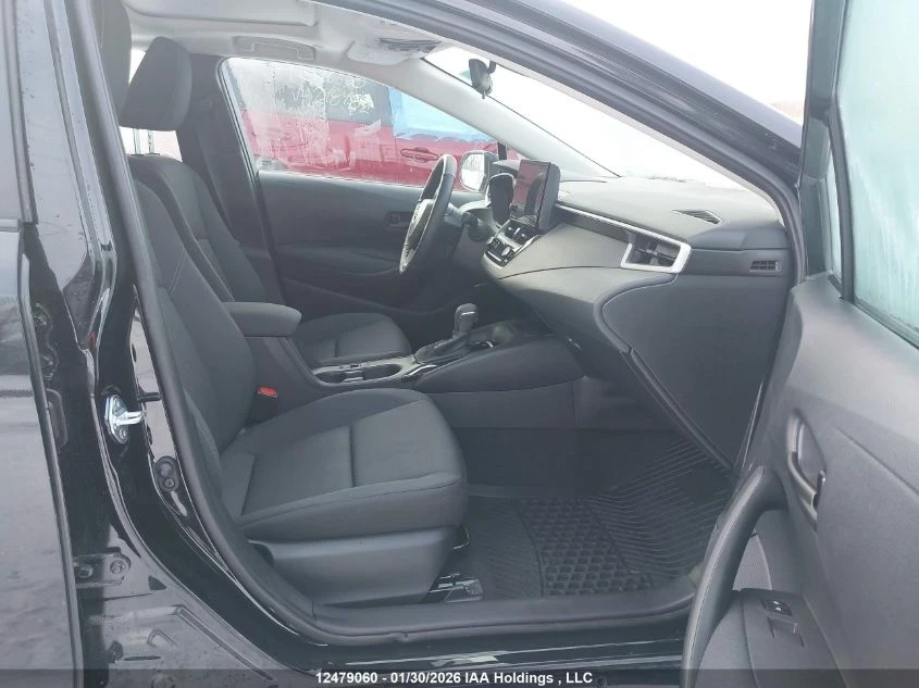 Toyota Corolla LE - изображение 5