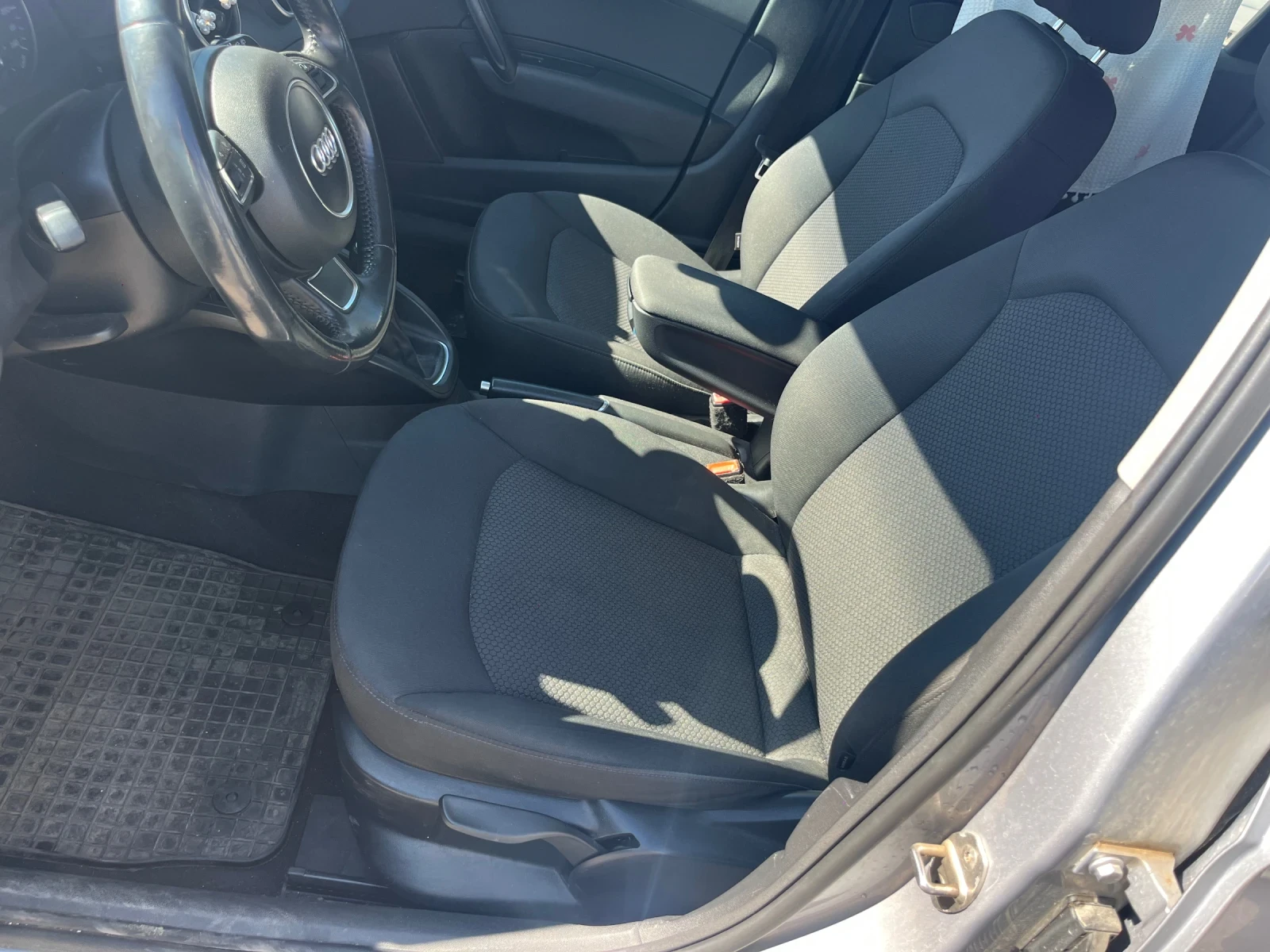 Audi A1 1.6, 90коня, снимка 10 - Автомобили и джипове - 53781227