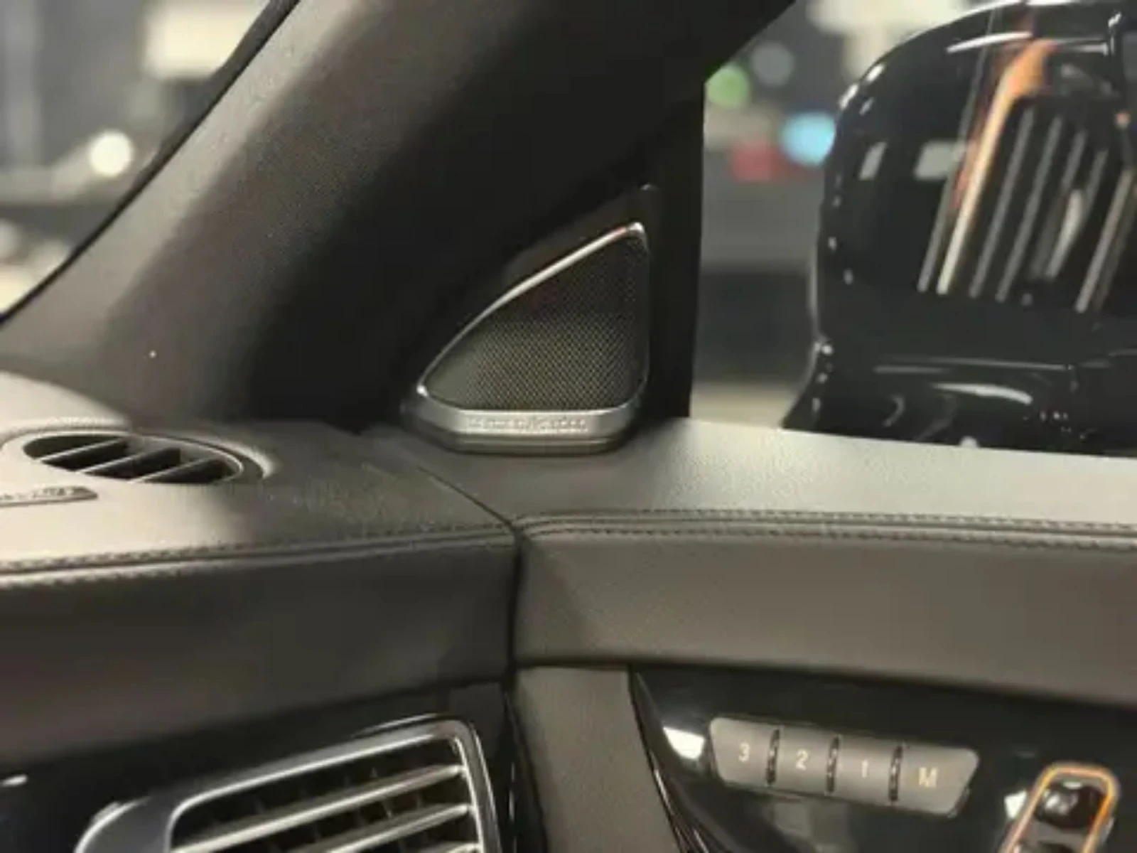 Mercedes-Benz CLS 550 2014/134000KM/MASSAGE/H&K AUDIO/ 4Matic, снимка 10 - Автомобили и джипове - 53987397