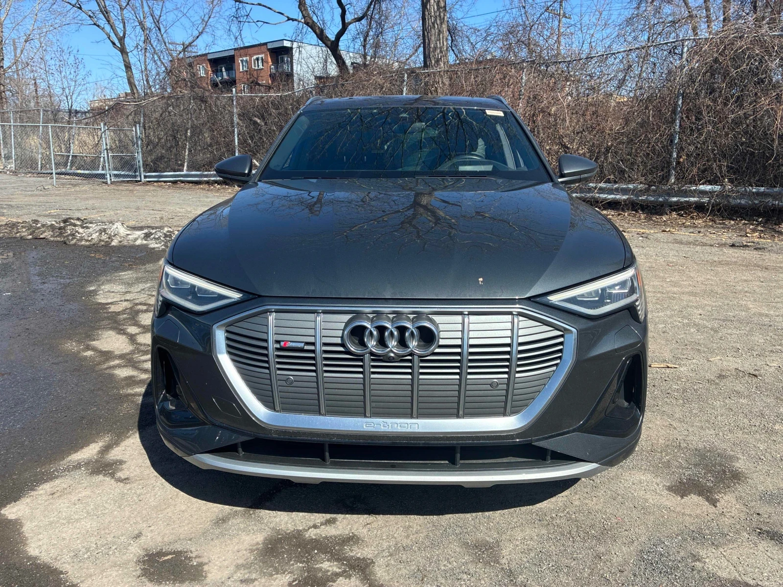 Audi E-Tron TECHNIK * ПОДГРЕВ * ОБДУХВАНЕ * ПАНОРАМА * CAR FAX