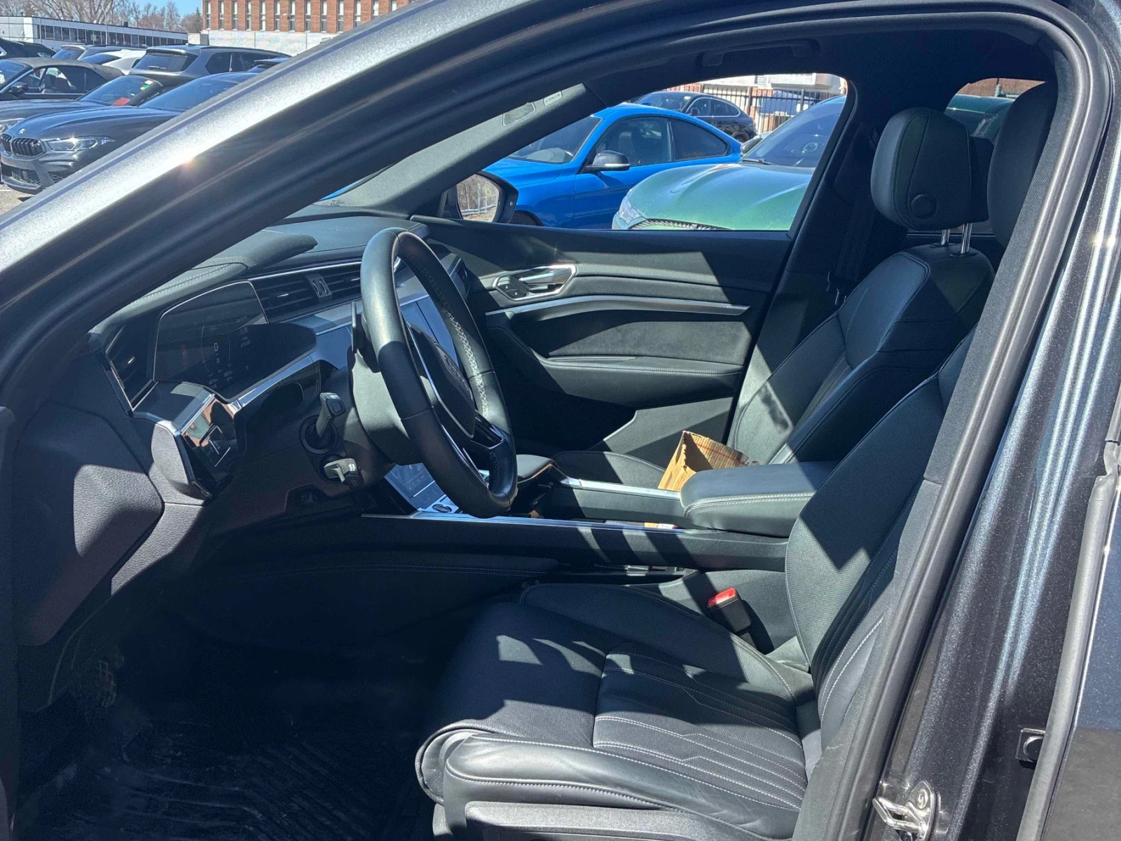 Audi E-Tron TECHNIK * ПОДГРЕВ * ОБДУХВАНЕ * ПАНОРАМА * CAR FAX, снимка 8 - Автомобили и джипове - 54241075