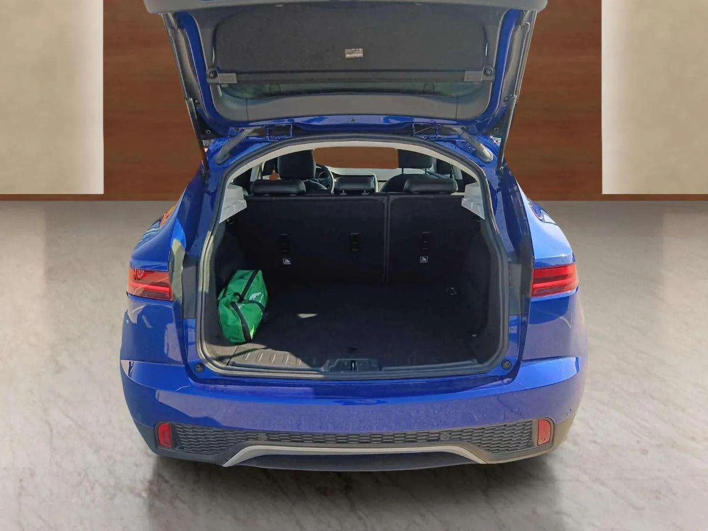 Jaguar E-pace 2.0 D, снимка 12 - Автомобили и джипове - 54348281