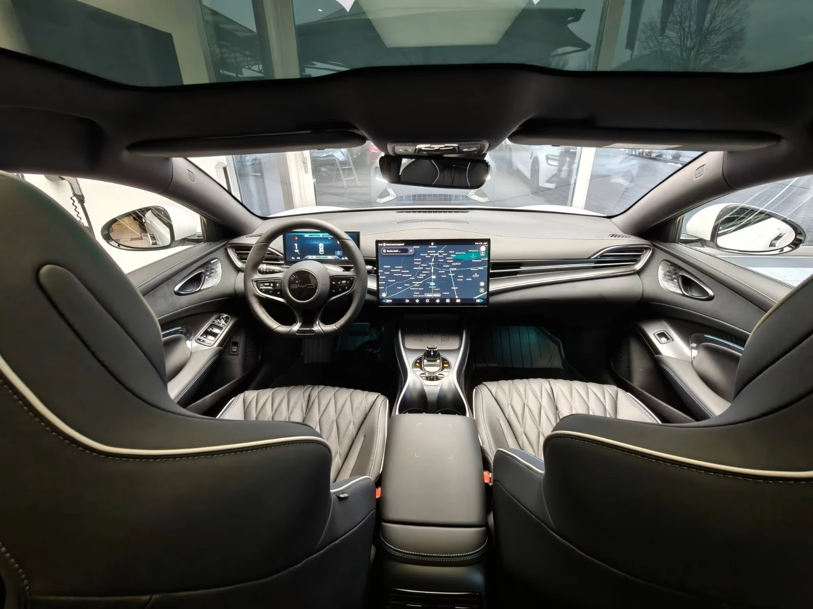 BYD Seal NAVI 360 CAMERA , снимка 11 - Автомобили и джипове - 54358692