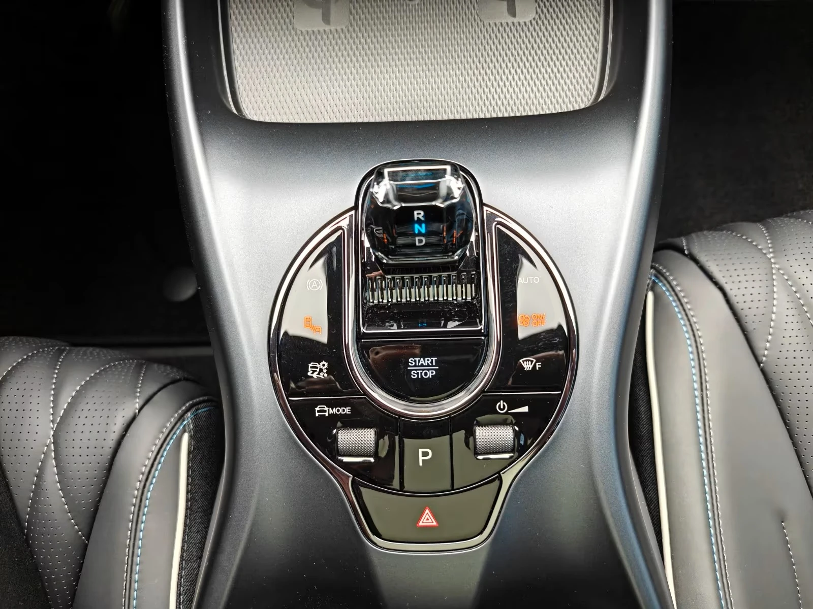 BYD Seal NAVI 360 CAMERA , снимка 15 - Автомобили и джипове - 54358692