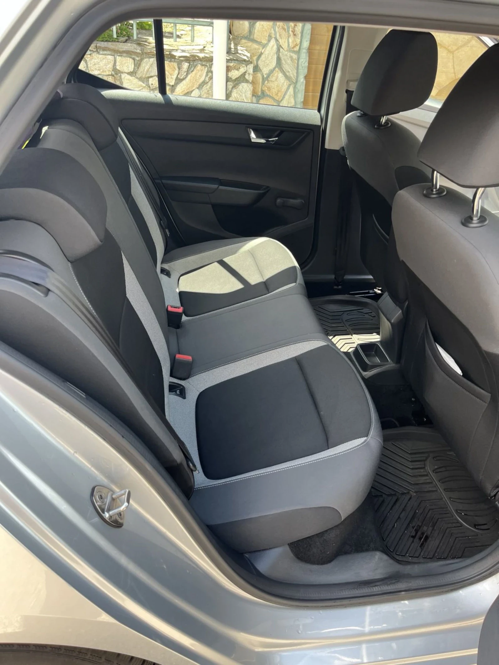 Skoda Fabia, снимка 6 - Автомобили и джипове - 54427722