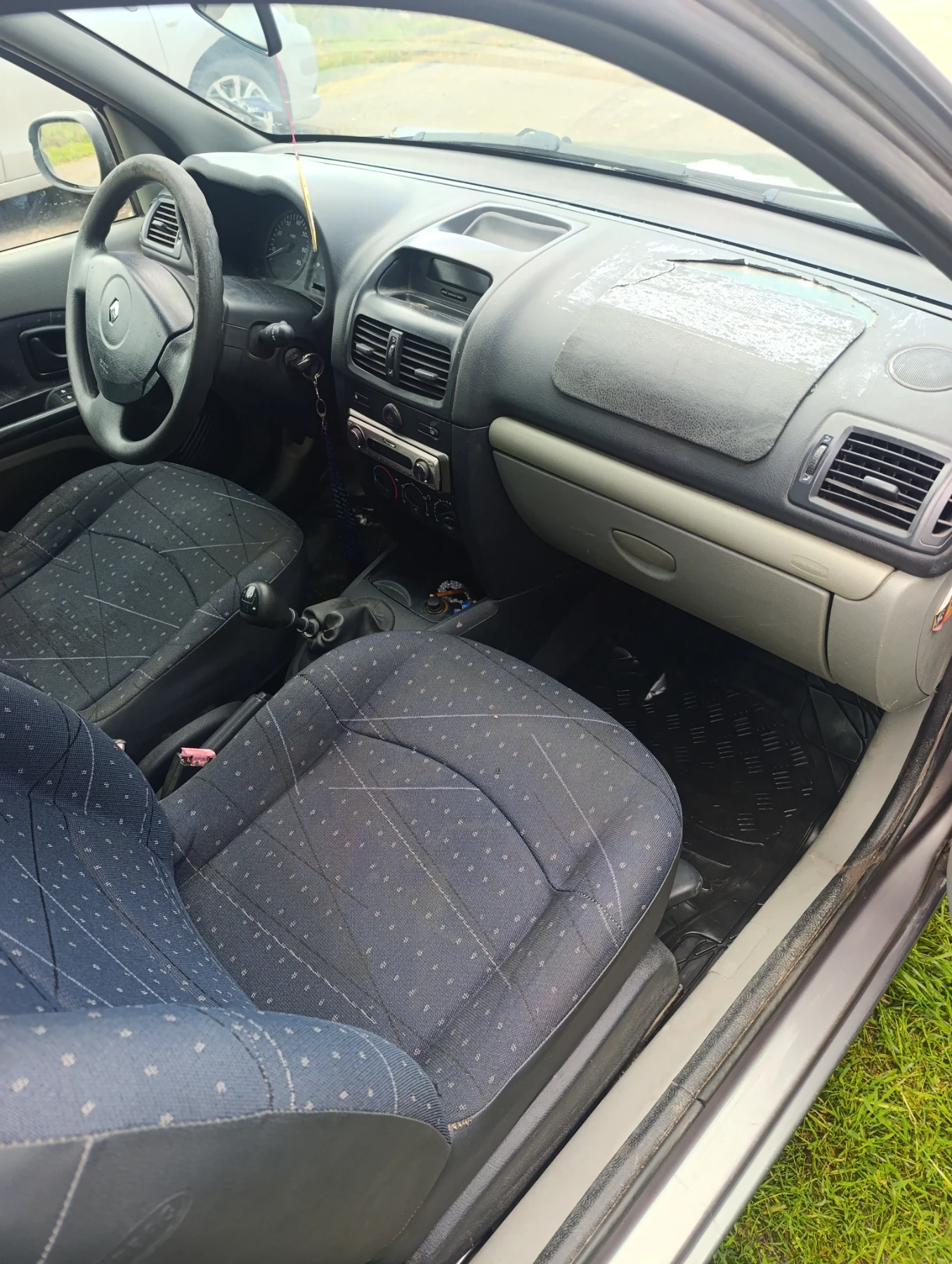 Renault Clio, снимка 5 - Автомобили и джипове - 54657045
