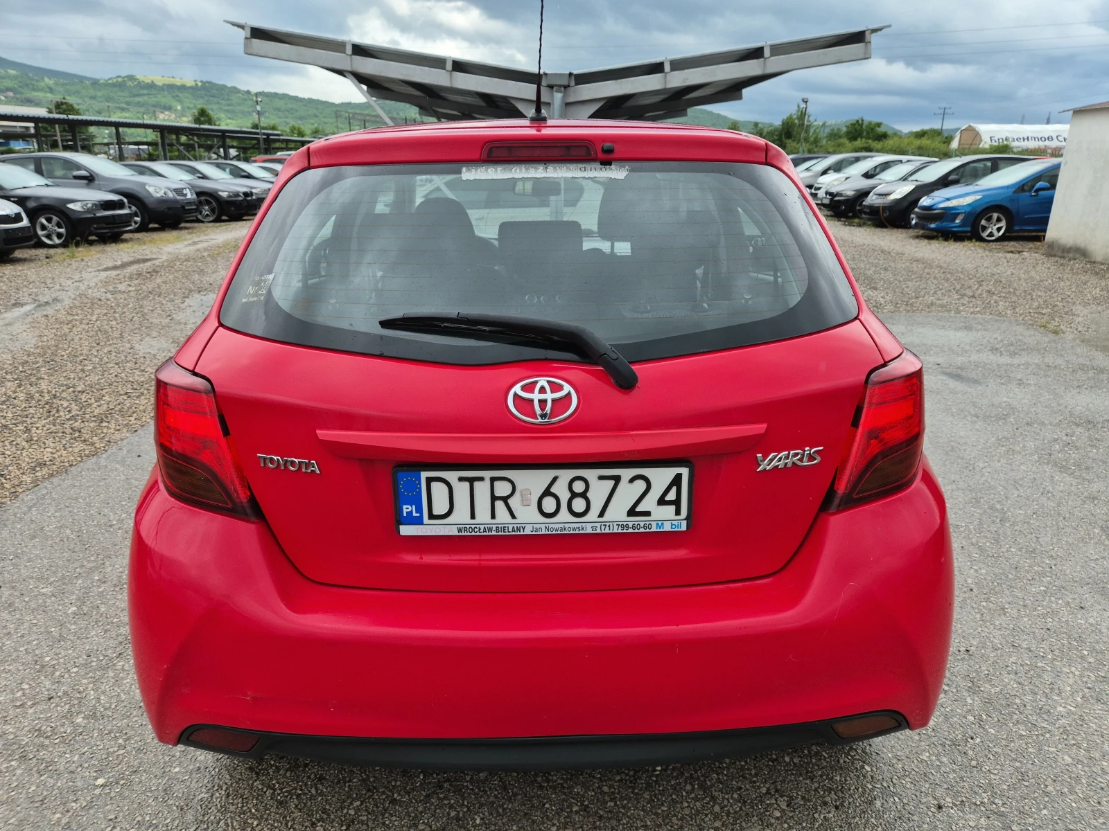 Toyota Yaris 1.0 i газ климатик, снимка 6 - Автомобили и джипове - 54701942