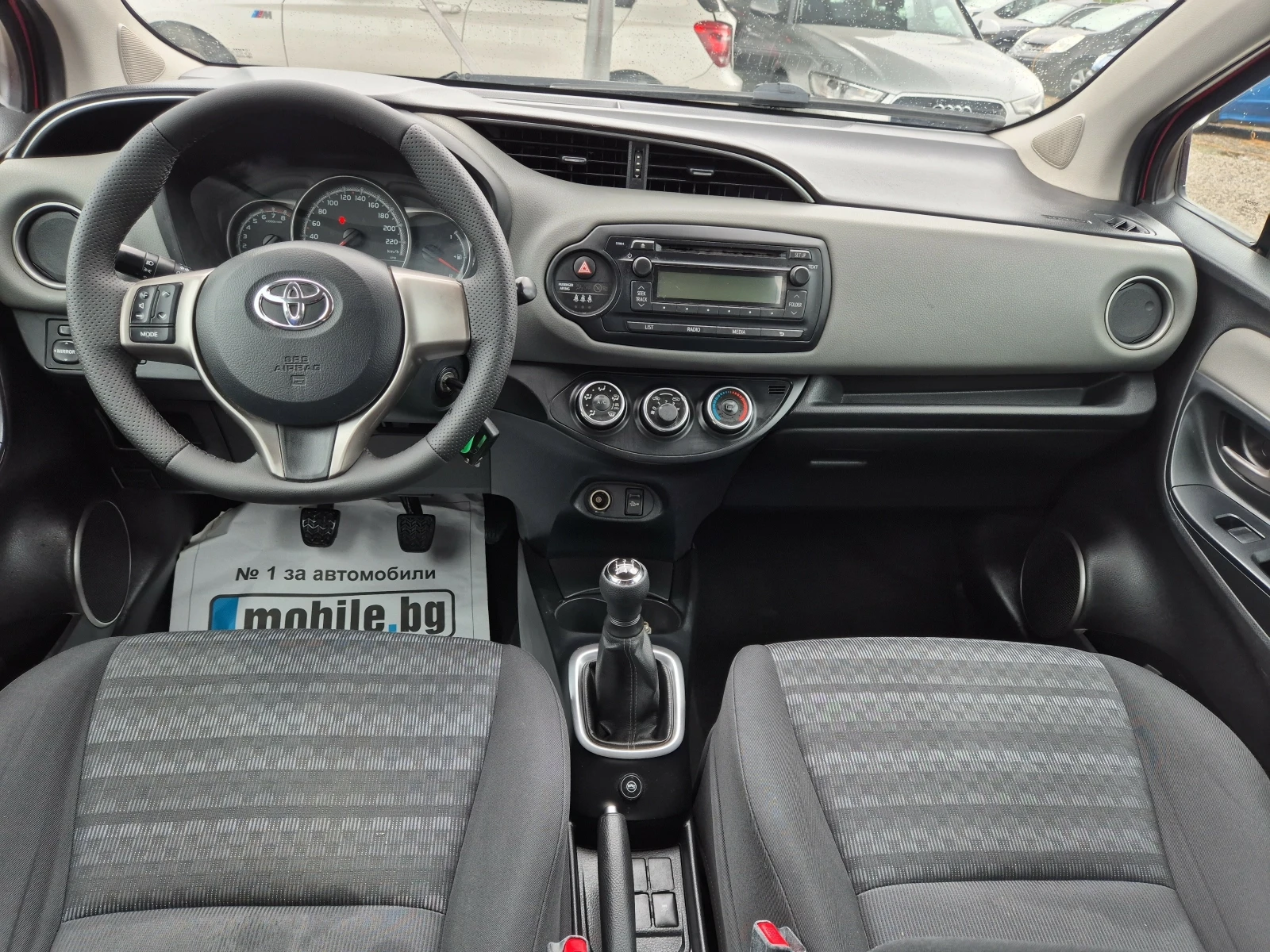 Toyota Yaris 1.0 i газ климатик, снимка 12 - Автомобили и джипове - 54701942