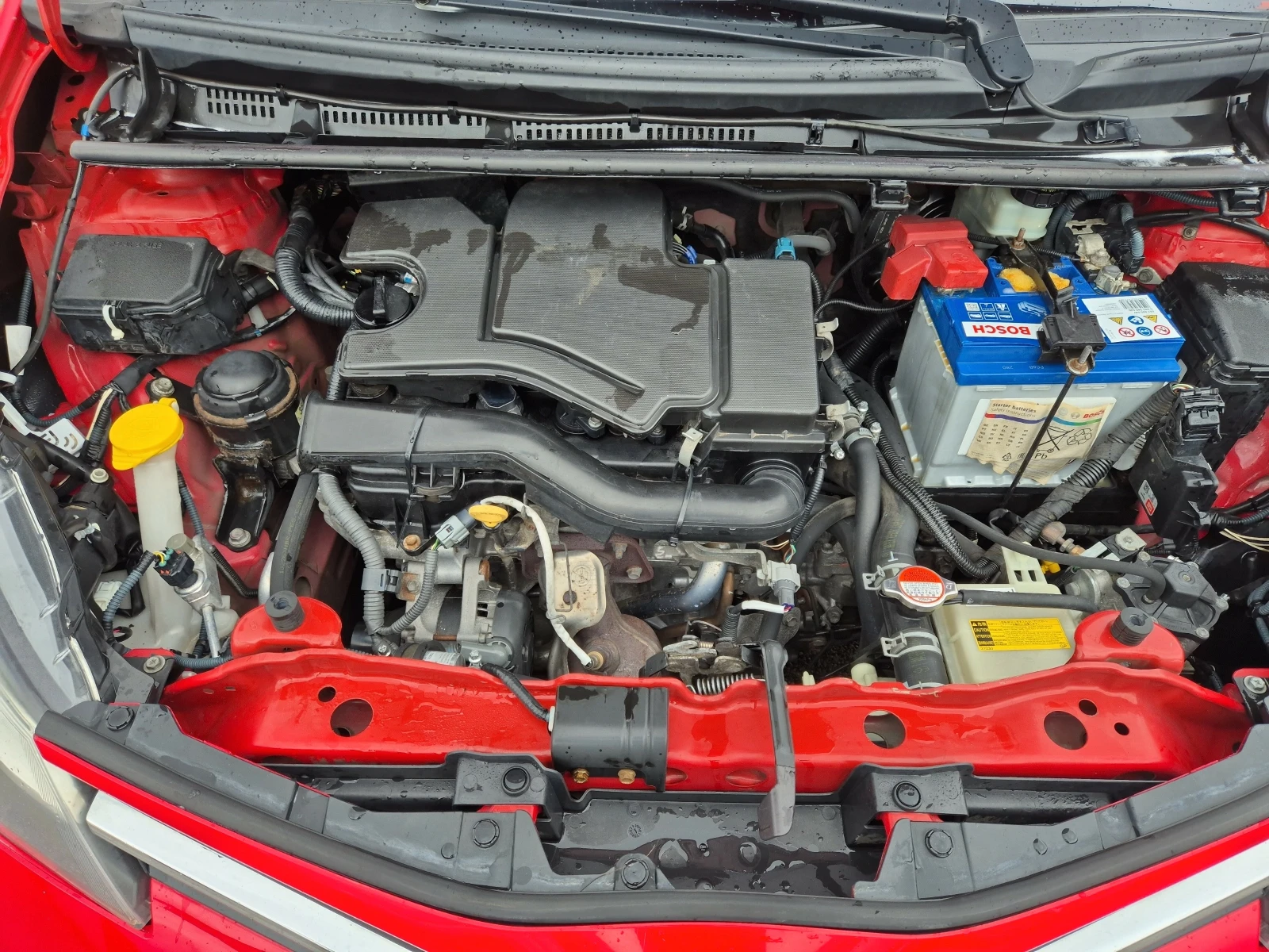 Toyota Yaris 1.0 i газ климатик, снимка 17 - Автомобили и джипове - 54701942
