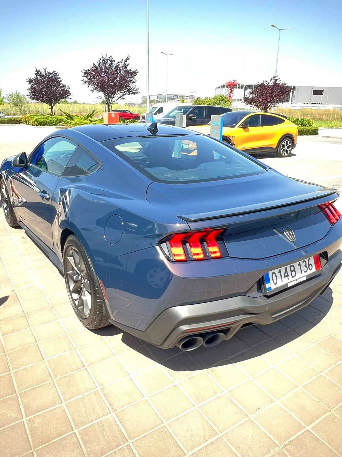 Ford Mustang V8 Dark Horse , снимка 2 - Автомобили и джипове - 54728684