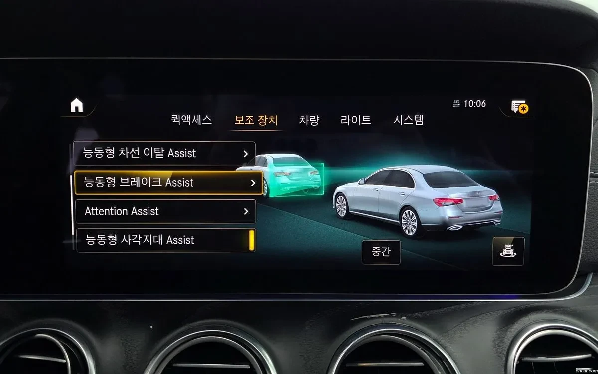 Mercedes-Benz E 220 4MATIC/AMG/BURMESTER/AMBIENT LIGHT/ПОДГРЕВИ, снимка 15 - Автомобили и джипове - 54820771