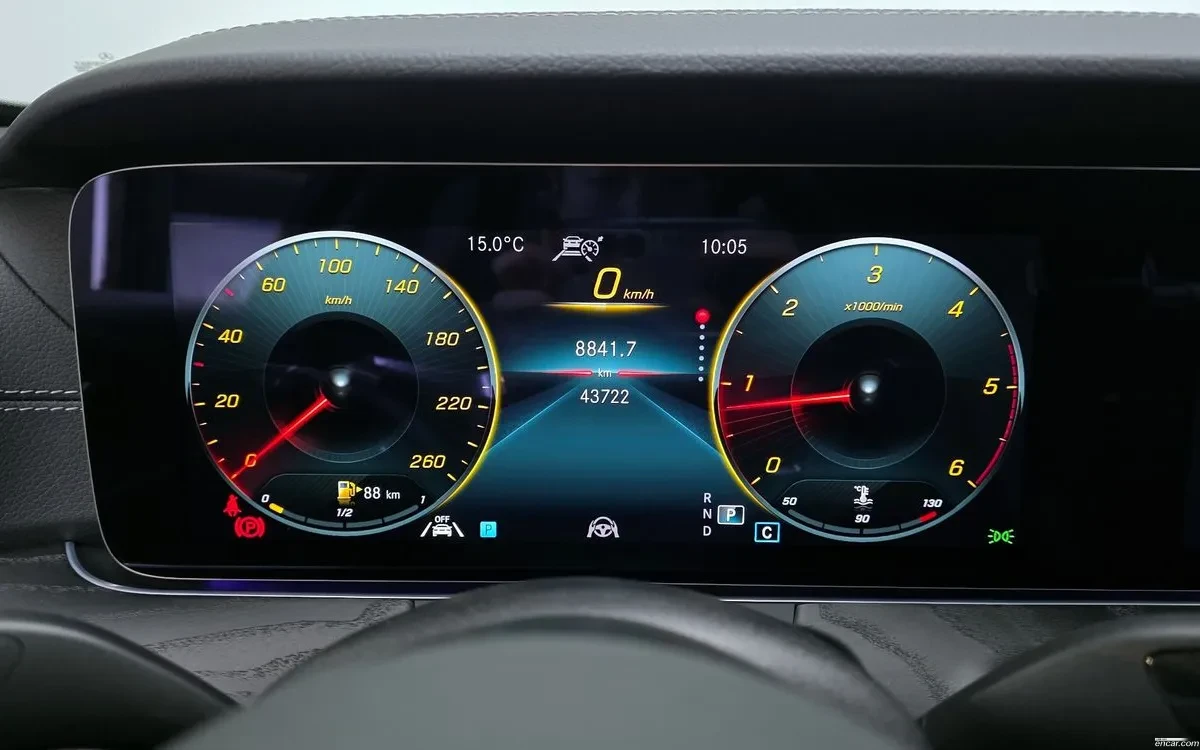 Mercedes-Benz E 220 4MATIC/AMG/BURMESTER/AMBIENT LIGHT/ПОДГРЕВИ, снимка 8 - Автомобили и джипове - 54820771