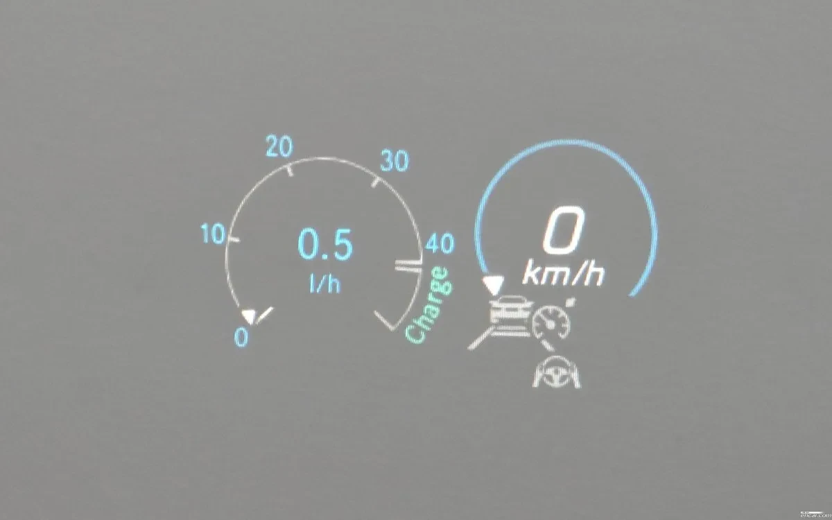 Mercedes-Benz E 220 4MATIC/AMG/BURMESTER/AMBIENT LIGHT/ПОДГРЕВИ, снимка 16 - Автомобили и джипове - 54820771