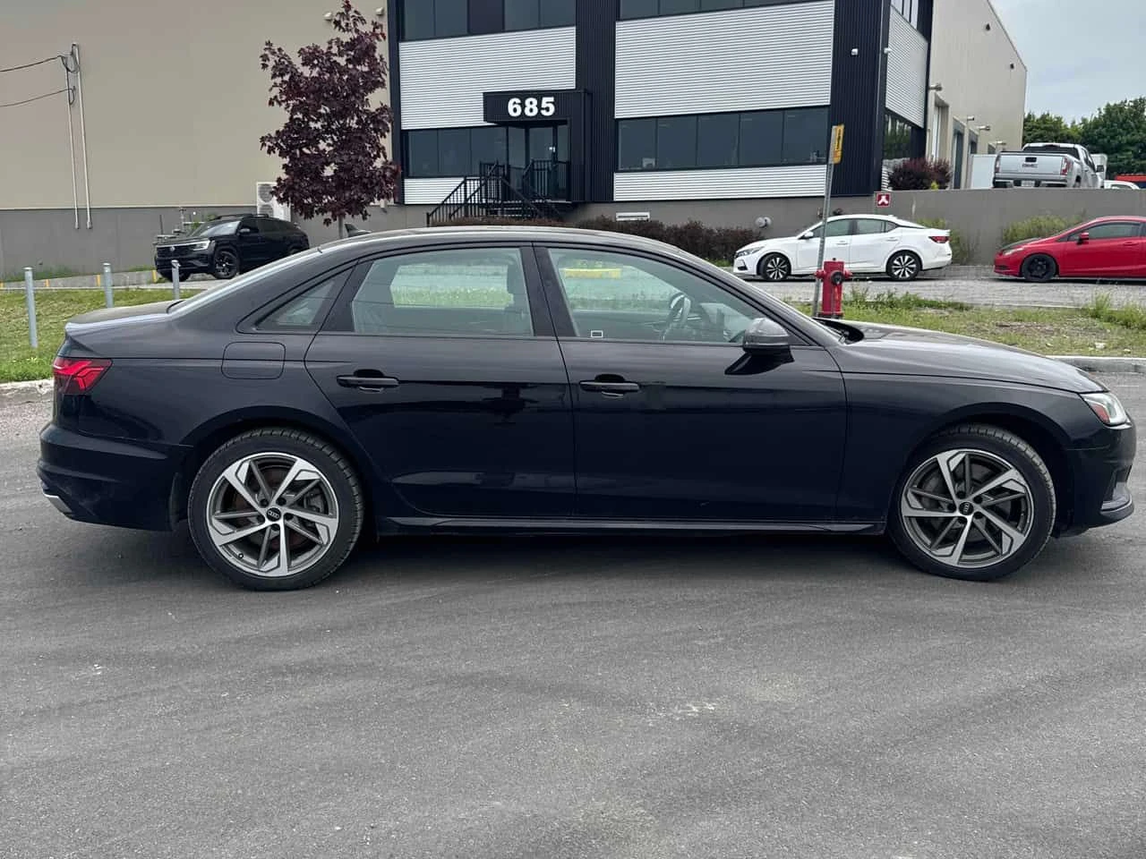 Audi A4 * Komfort * CARFAX * ЦЕНА ДО БГ, снимка 4 - Автомобили и джипове - 54989295