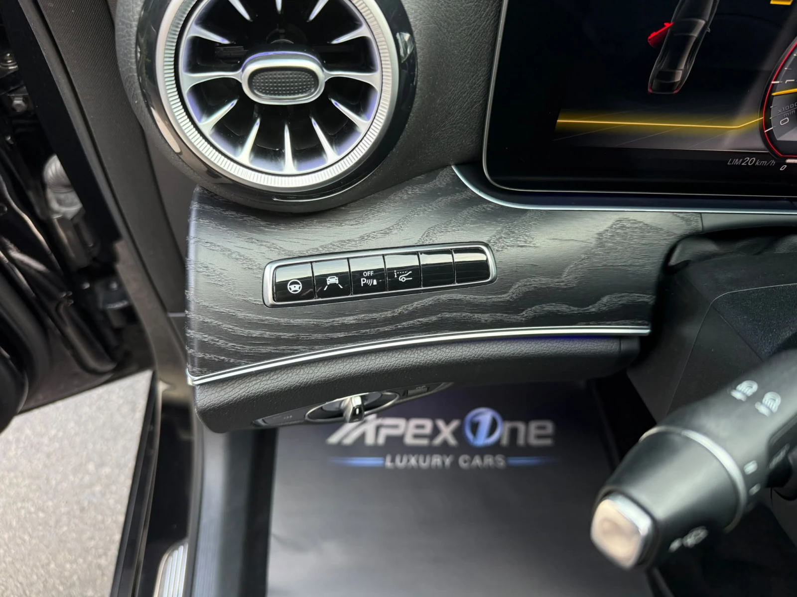 Mercedes-Benz E 220 AMG/4MATIC/360/BURMESTER, снимка 17 - Автомобили и джипове - 55656161