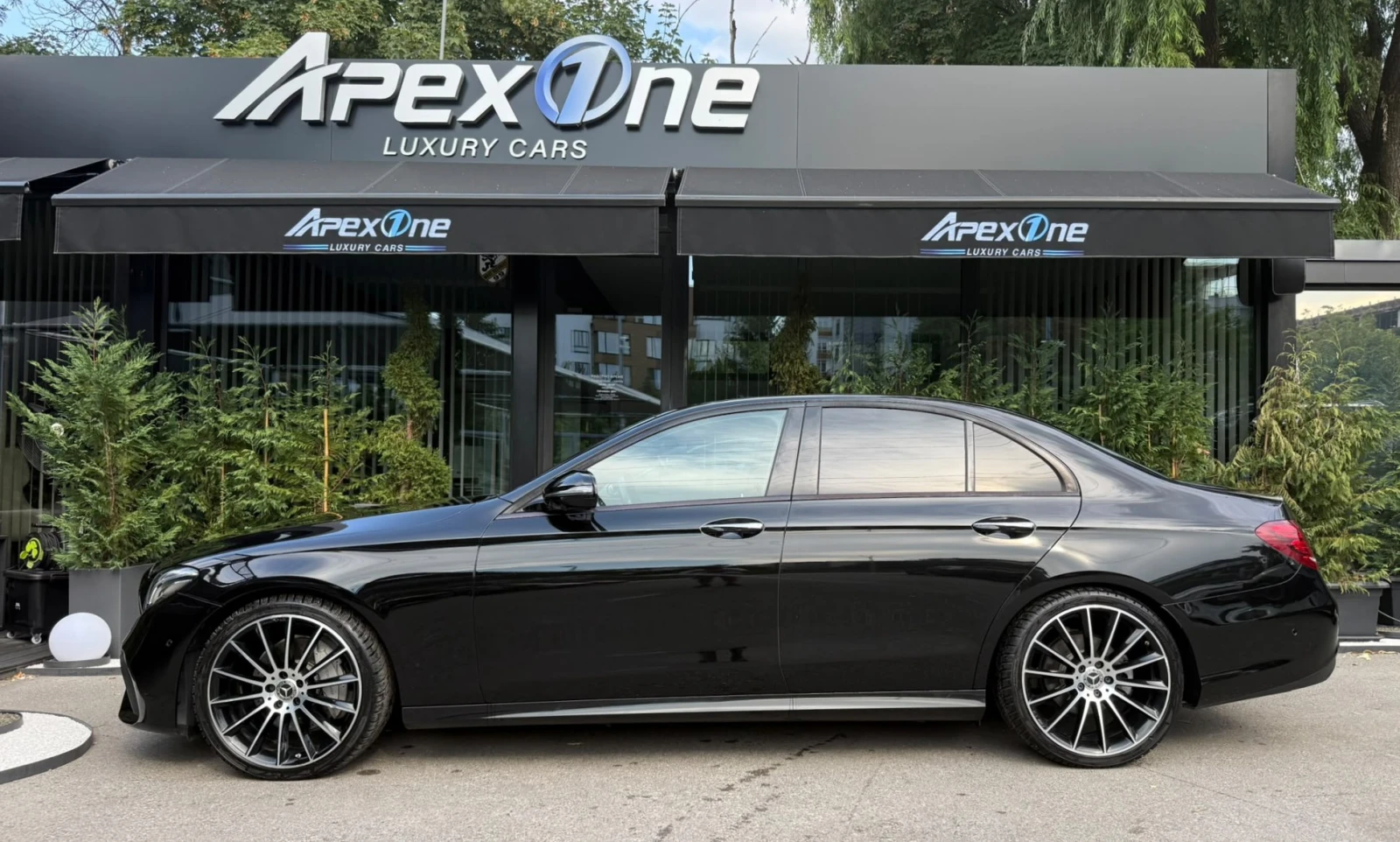 Mercedes-Benz E 220 AMG/4MATIC/360/BURMESTER, снимка 7 - Автомобили и джипове - 55656161