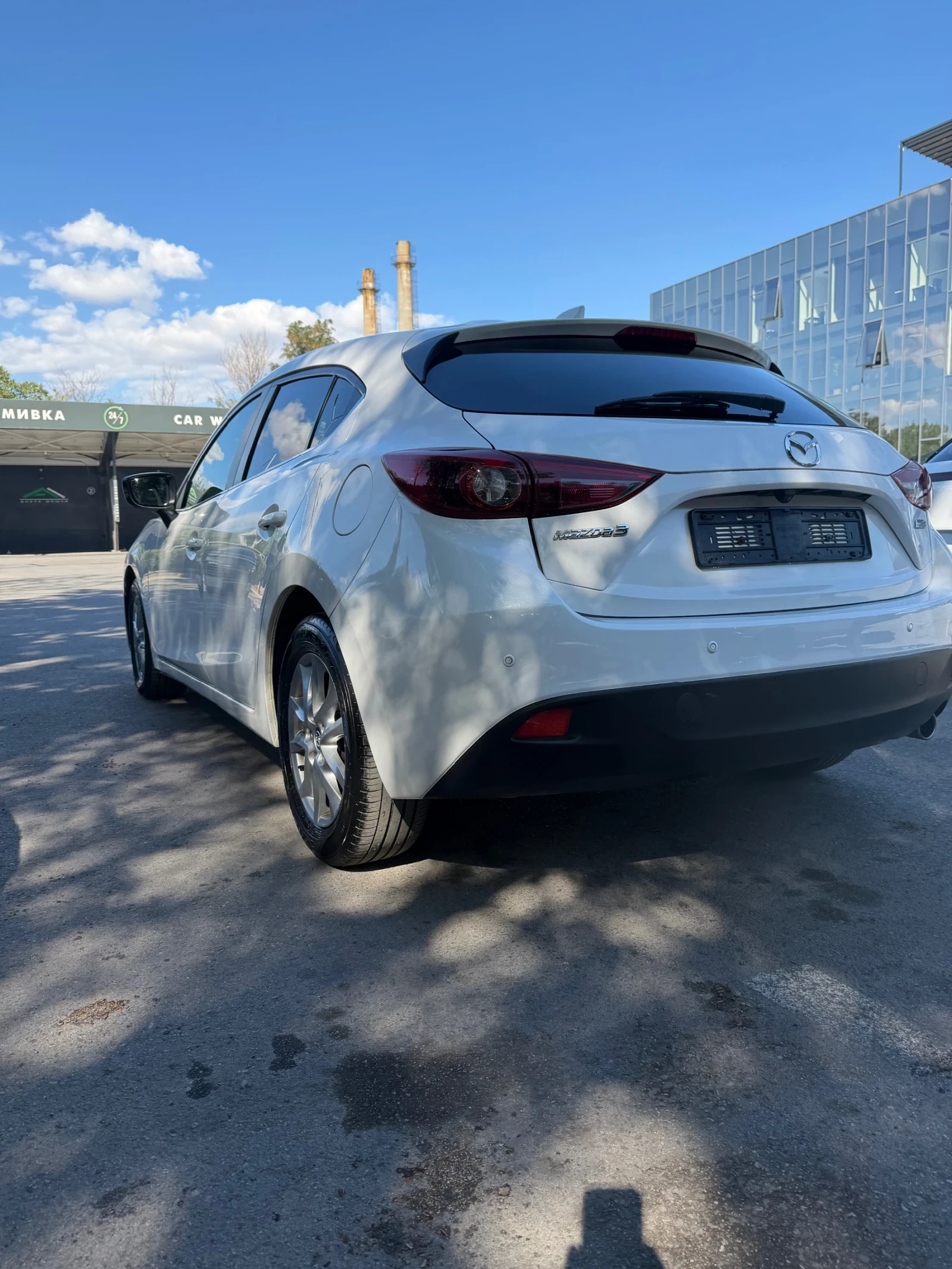 Mazda 3 1.5 skyaktive, снимка 4 - Автомобили и джипове - 56214167