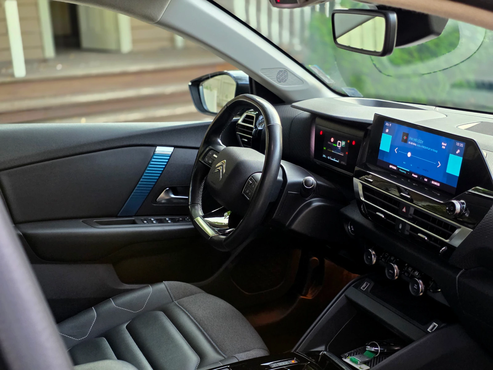 Citroen C4 electric, снимка 17 - Автомобили и джипове - 56222335