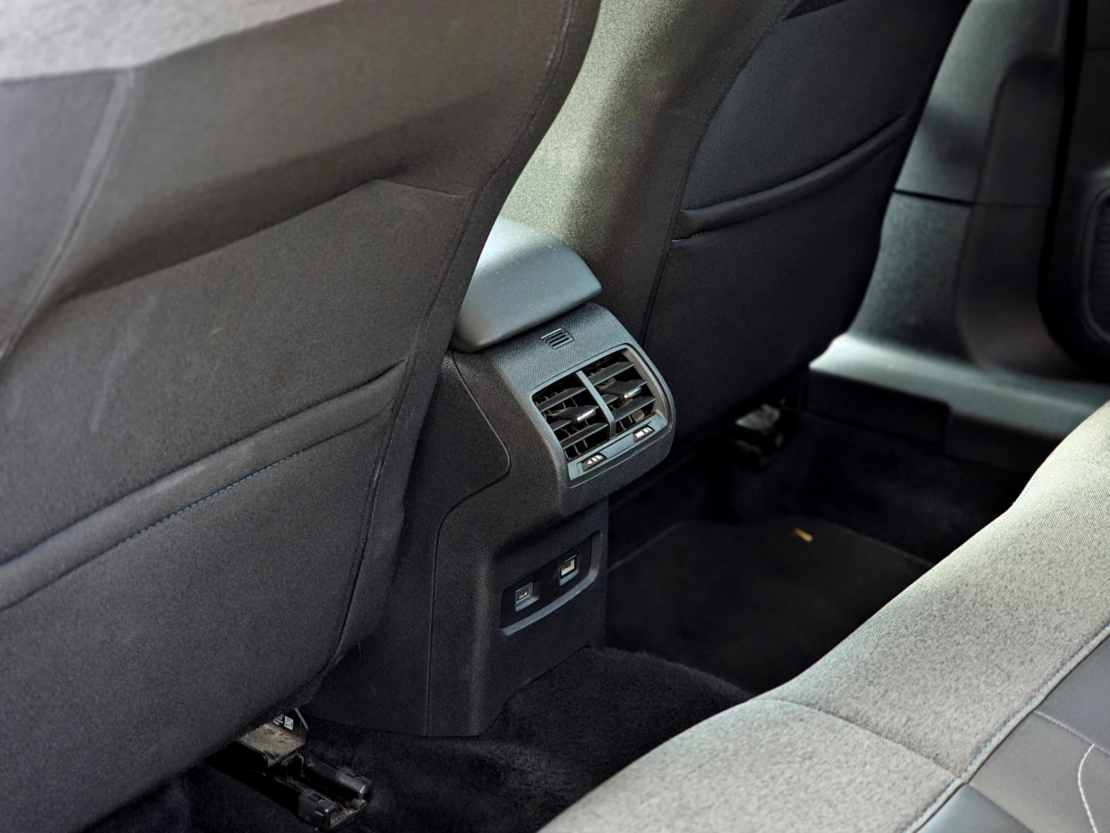 Citroen C4 electric, снимка 12 - Автомобили и джипове - 56222335