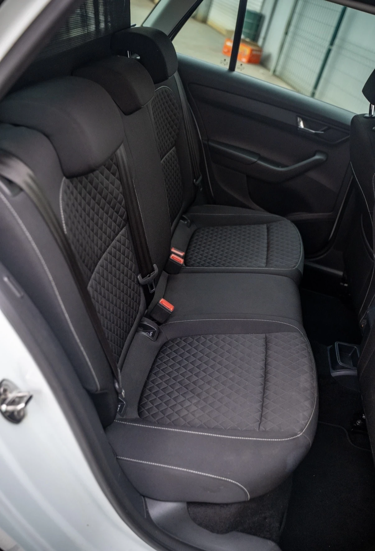 Skoda Fabia, снимка 13 - Автомобили и джипове - 56389631