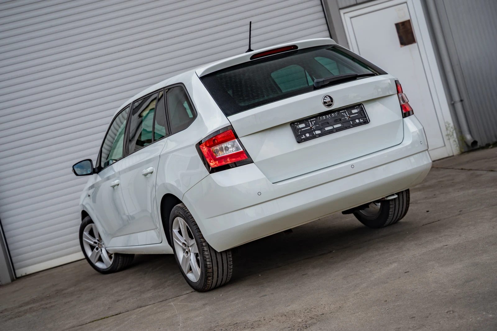 Skoda Fabia, снимка 5 - Автомобили и джипове - 56389631