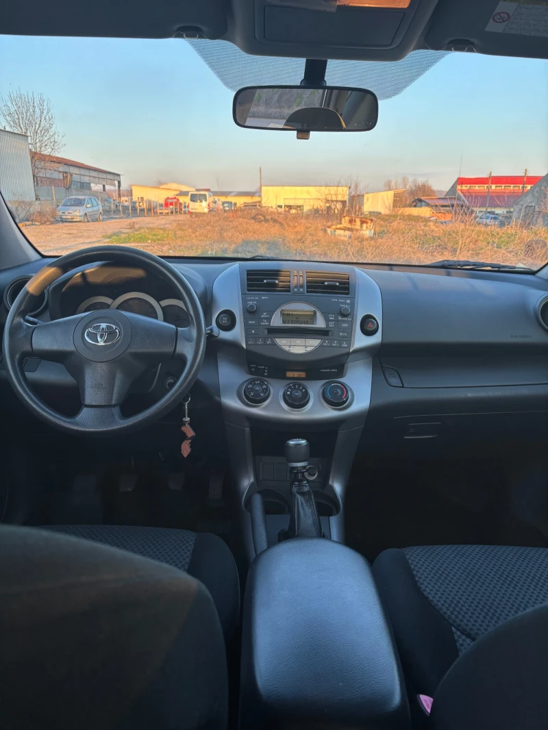 Toyota Rav4 D4D 2.2 , снимка 6 - Автомобили и джипове - 49375245