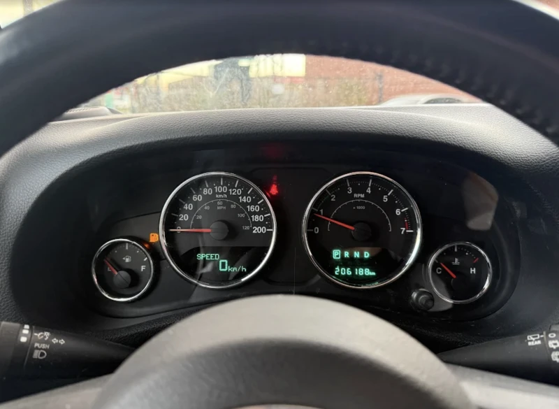 Jeep Wrangler Unlimited SAHARA, снимка 8 - Автомобили и джипове - 52749900