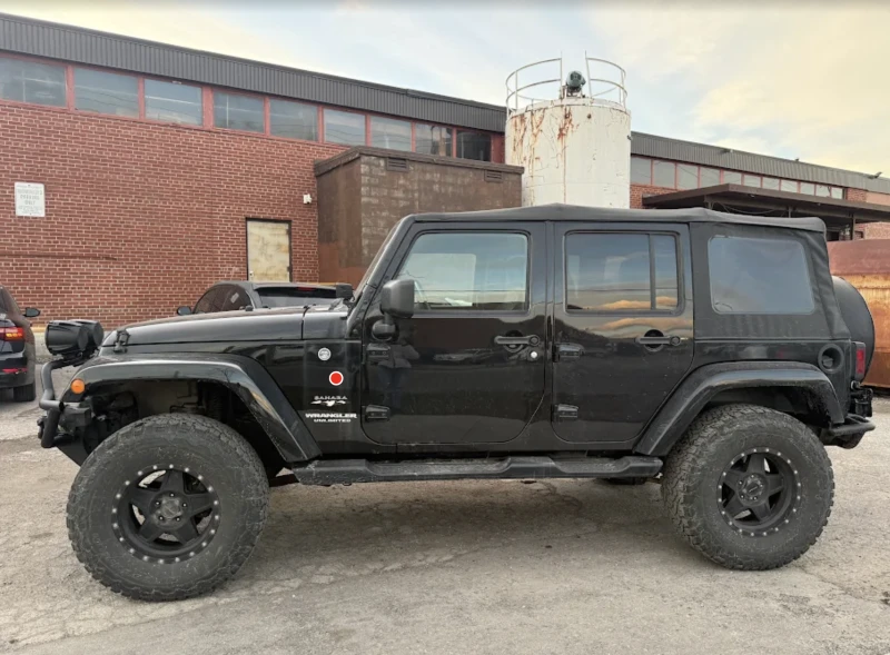 Jeep Wrangler Unlimited SAHARA, снимка 2 - Автомобили и джипове - 52749900