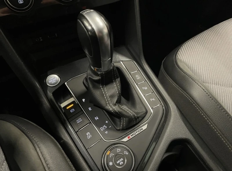VW Tiguan GTS 240 R line 2018, снимка 11 - Автомобили и джипове - 53042788