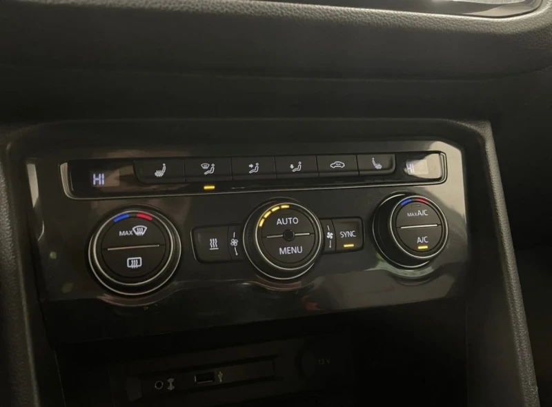 VW Tiguan GTS 240 R line 2018, снимка 12 - Автомобили и джипове - 53042788