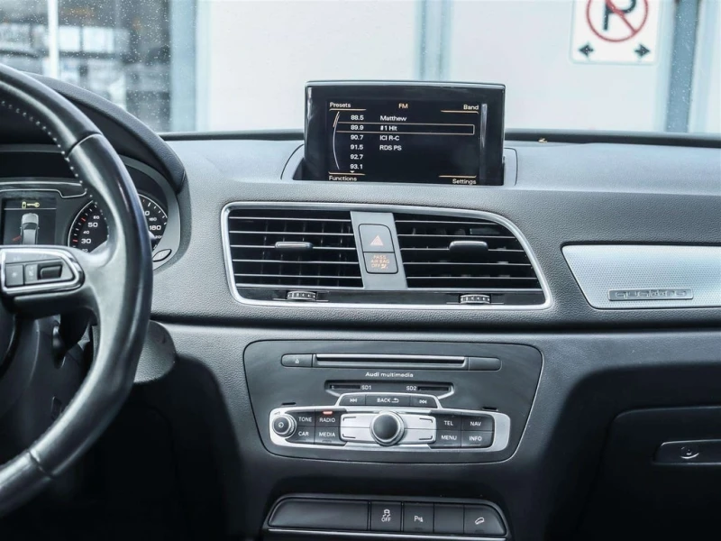 Audi Q3 * quattro Premium Plus, quattro Sport Premium Plus, снимка 15 - Автомобили и джипове - 53072252