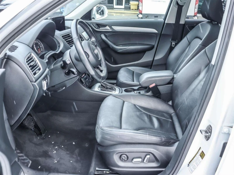 Audi Q3 * quattro Premium Plus, quattro Sport Premium Plus, снимка 12 - Автомобили и джипове - 53072252