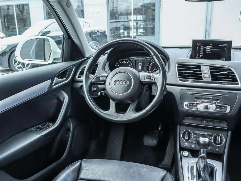 Audi Q3 * quattro Premium Plus, quattro Sport Premium Plus, снимка 16 - Автомобили и джипове - 53072252