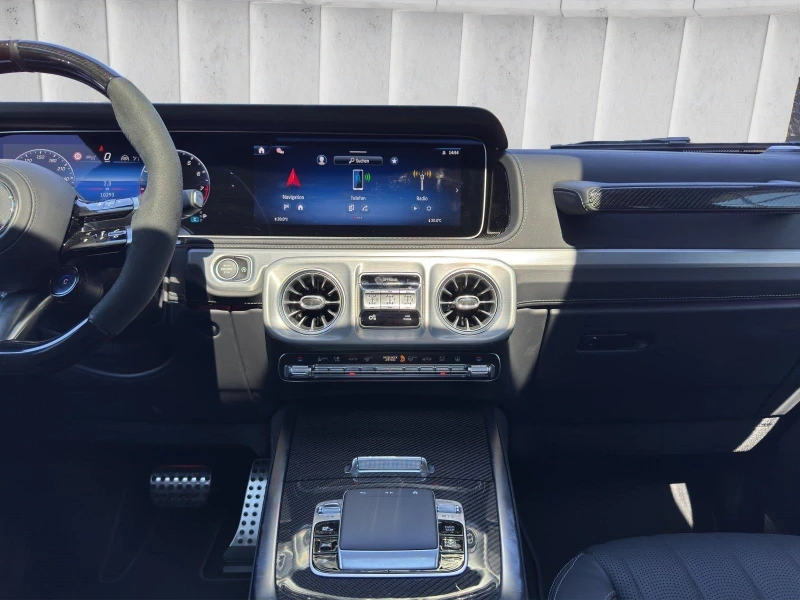 Mercedes-Benz G 63 AMG /FACELIFT/CARBON/SUPERIOR/BURM/360/NIGHT/, снимка 14 - Автомобили и джипове - 53245346