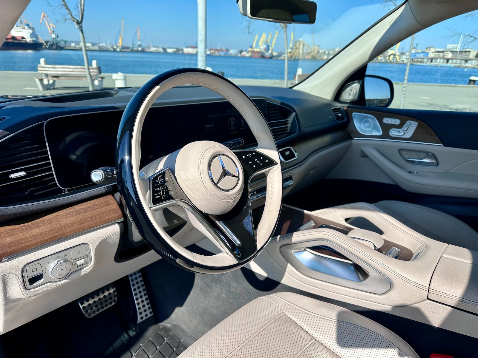 Mercedes-Benz GLS580 4 matic AMG-Line, снимка 10 - Автомобили и джипове - 53674406