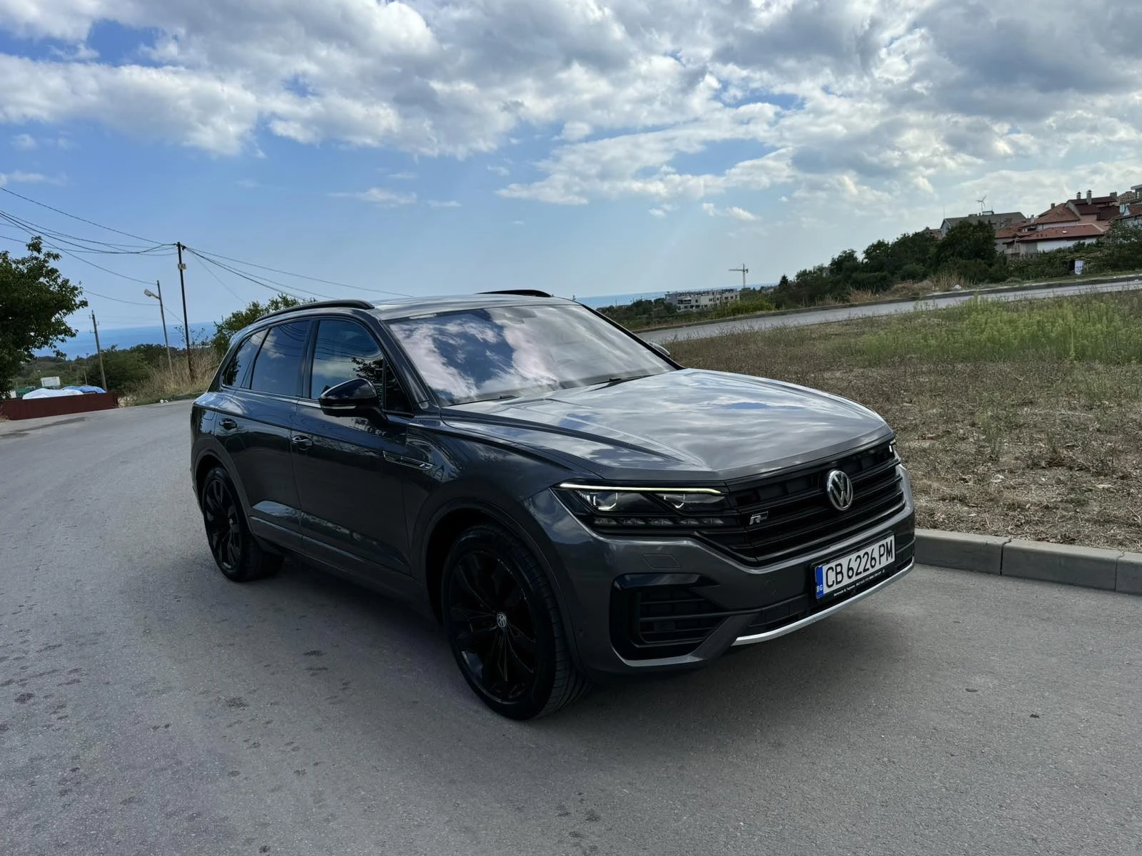 VW Touareg R-line 360 камера / Вакум / Масаж / Dynaudio Sound - изображение 3