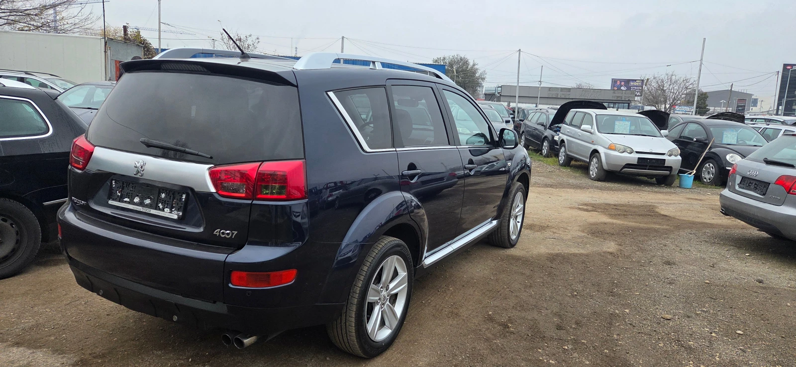 Peugeot 4007 2.2 HDI АВТОМАТ 7-МЕСТА - изображение 4