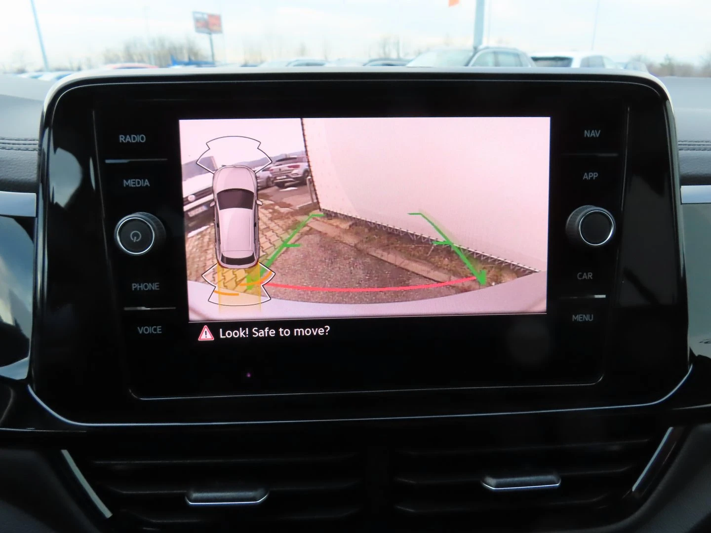 VW T-Roc VW T- Roc Style Plus 1.5 TSI OPF DSG - изображение 9