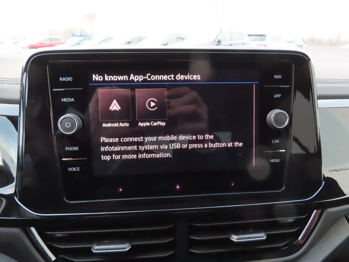 VW T-Roc VW T- Roc Style Plus 1.5 TSI OPF DSG - изображение 8