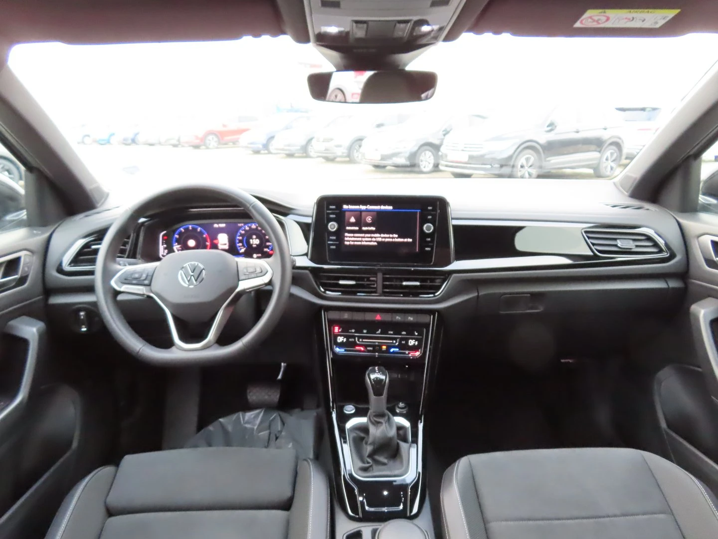 VW T-Roc VW T- Roc Style Plus 1.5 TSI OPF DSG - изображение 4