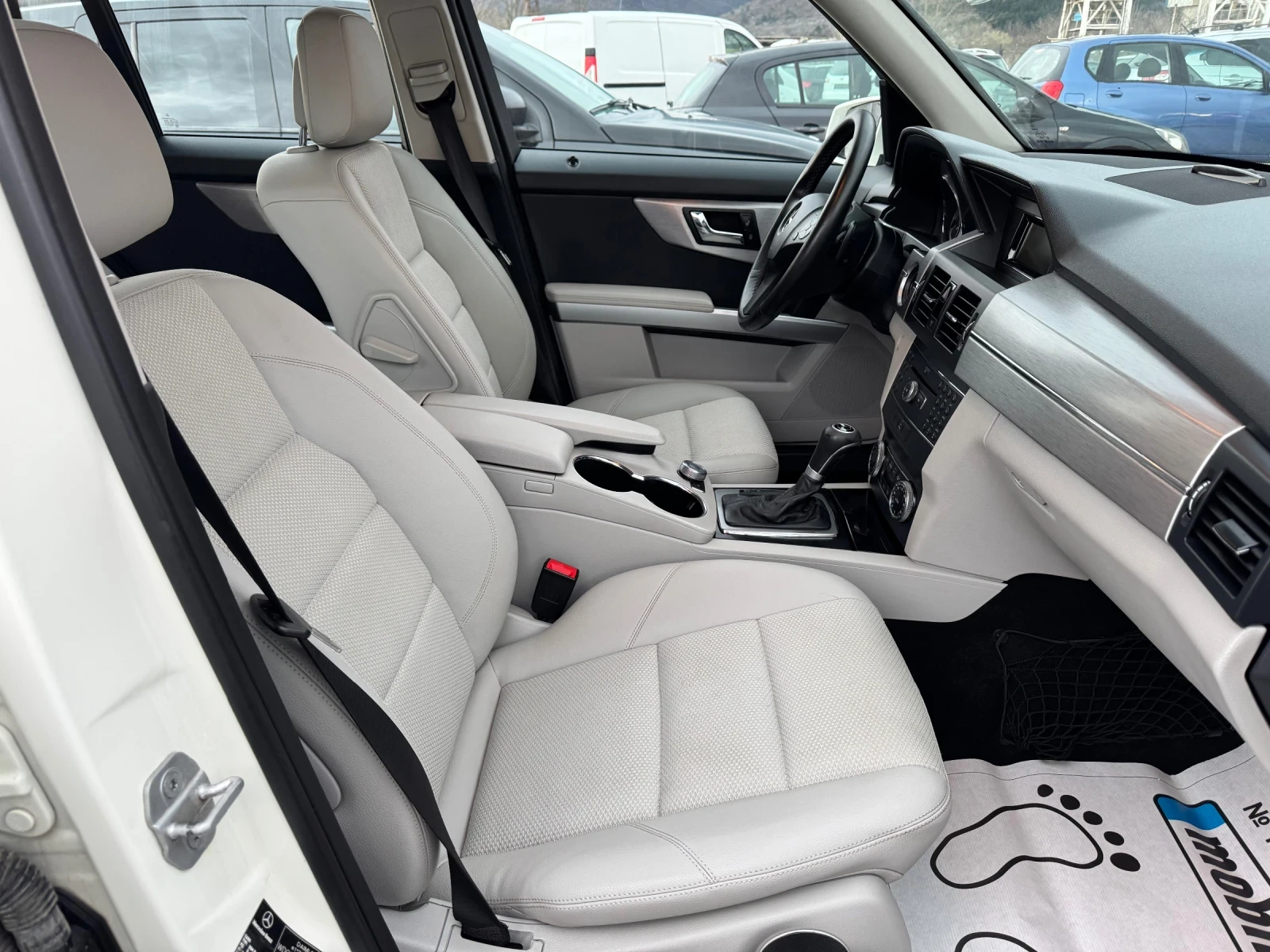 Mercedes-Benz GLK 2.2CDI/ 4MATIC/ AVT/ NAVI/ KOJA/ KLIMATR , снимка 9 - Автомобили и джипове - 54011514