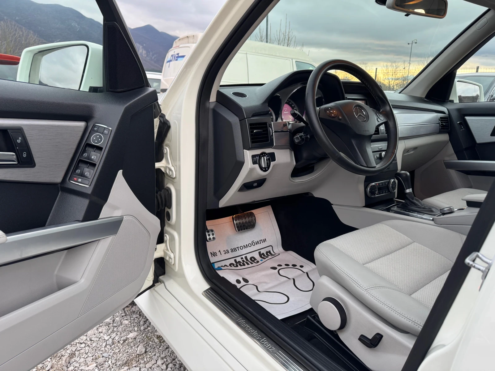 Mercedes-Benz GLK 2.2CDI/ 4MATIC/ AVT/ NAVI/ KOJA/ KLIMATR , снимка 13 - Автомобили и джипове - 54011514