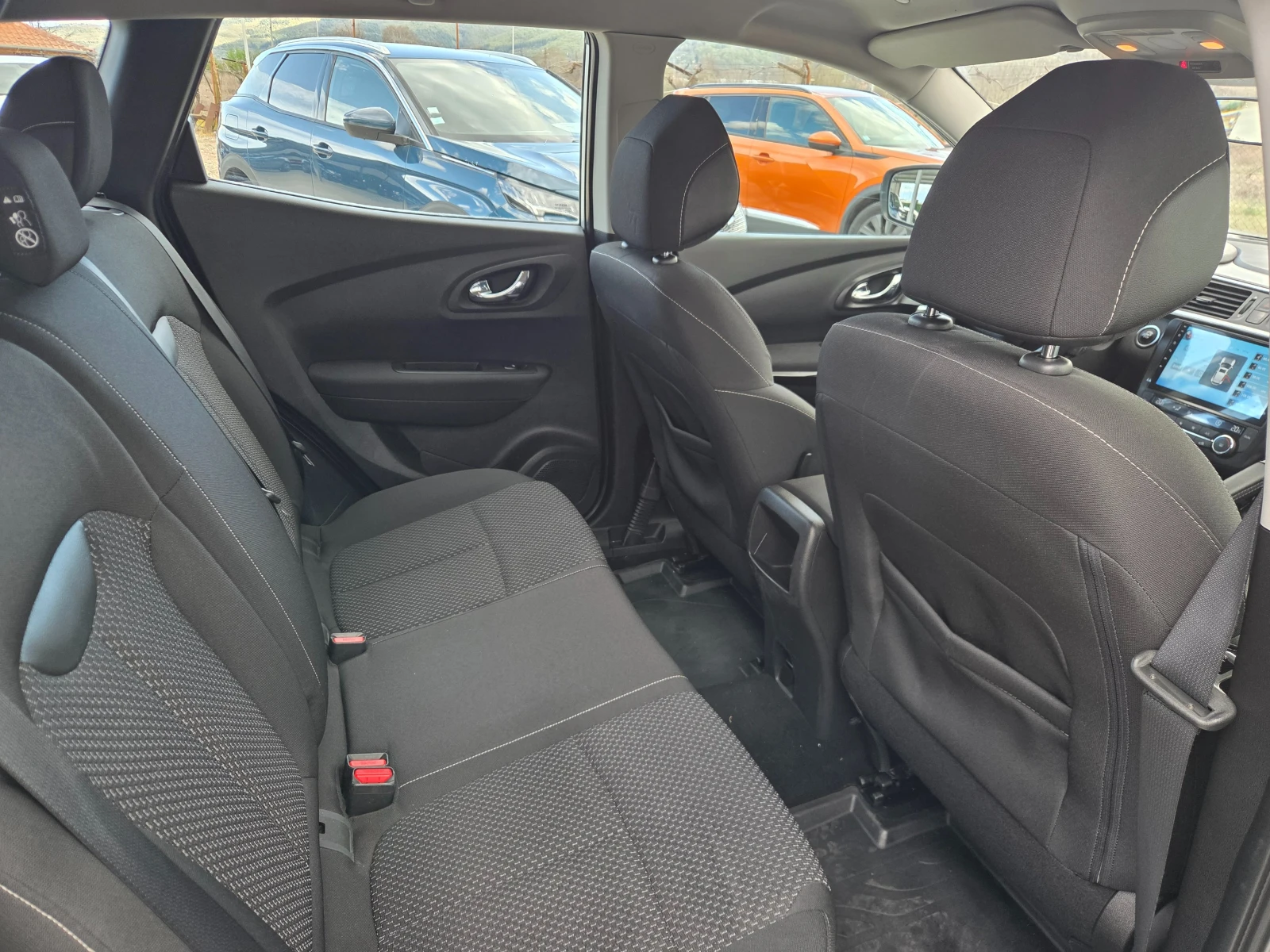 Renault Kadjar 1.2 T KAYLESS GO* STAR-STOP* NAVI* LED* , снимка 6 - Автомобили и джипове - 54028825